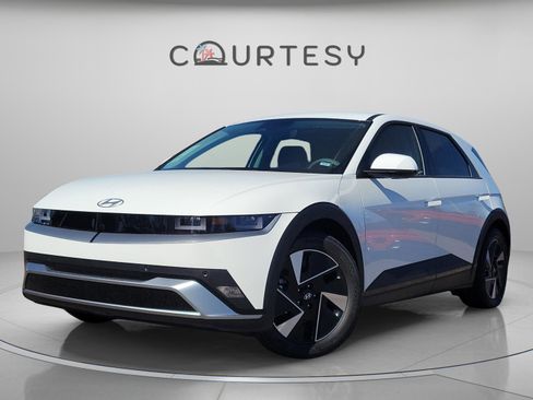 New 2026 Hyundai Ioniq 5 SE image 1