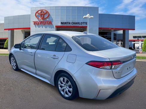 Used 2025 Toyota Corolla LE image 7