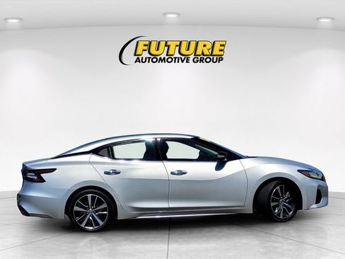 Used 2020 Nissan Maxima 3.5 SL w/ Floor Mat Group FWD image 3