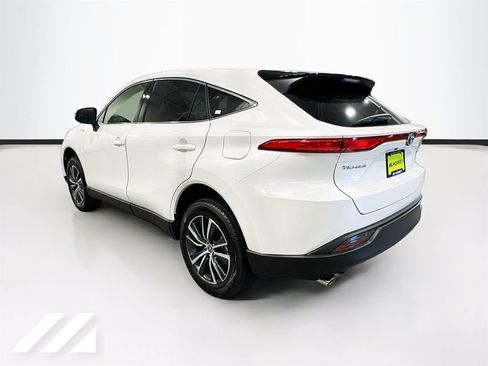 Used 2021 Toyota Venza LE w/ Carpet Mat Package (TMS) AWD/4WD image 7