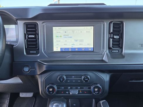Used 2021 Ford Bronco Outer Banks AWD/4WD image 25
