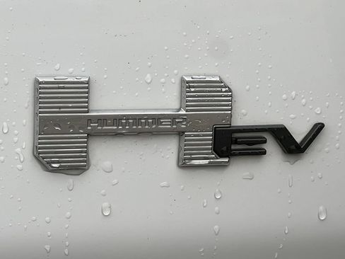 New 2025 GMC Hummer EV 2X image 2