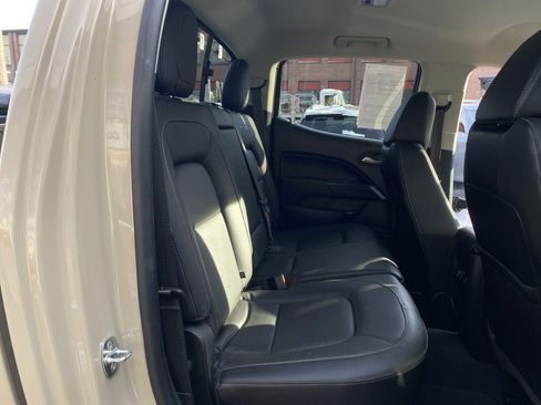 Certified 2022 Chevrolet Colorado ZR2 w/ ZR2 Dusk Special Edition image 17