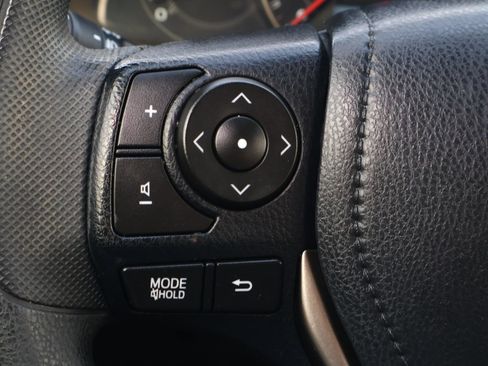 Used 2015 Toyota RAV4 XLE image 24