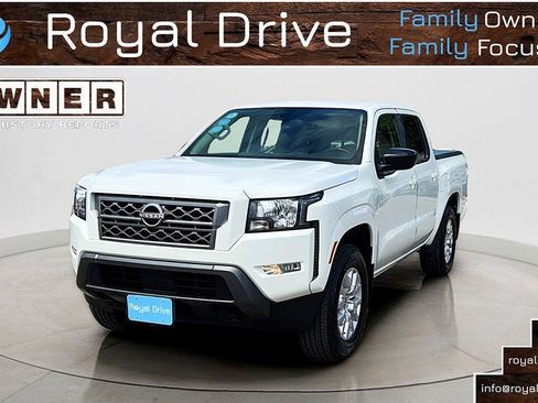 Used 2022 Nissan Frontier SV AWD/4WD image 1