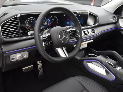 New 2026 Mercedes-Benz GLS 450 4MATIC image 22