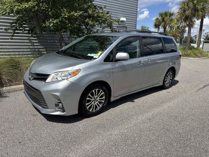 Used 2019 Toyota Sienna XLE