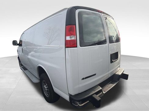 Used 2024 Chevrolet Express 2500 w/ Driver Convenience Package image 5