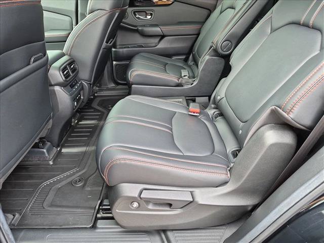 Certified 2024 Honda Pilot TrailSport image 19