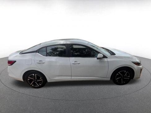 Used 2025 Nissan Sentra SV FWD image 16