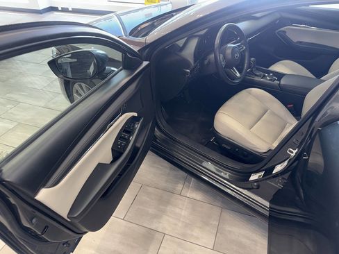 Used 2023 MAZDA MAZDA3 s FWD image 18