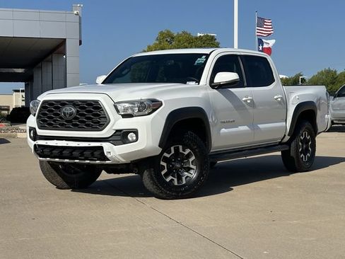 Used 2020 Toyota Tacoma TRD Off-Road w/ TRD Premium Off Road Package AWD/4WD image 1