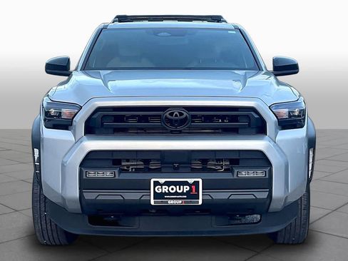 Used 2025 Toyota 4Runner SR5 AWD/4WD image 4