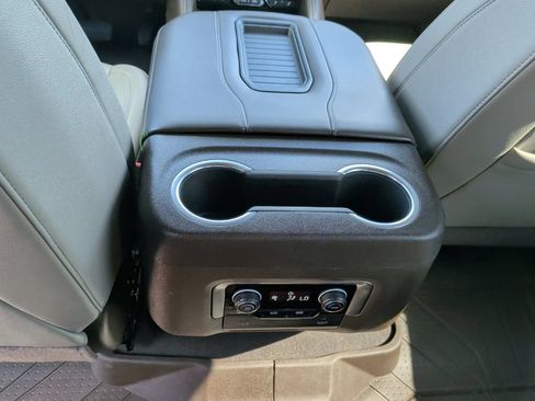 Used 2022 Chevrolet Tahoe LT w/ Luxury Package RWD image 41