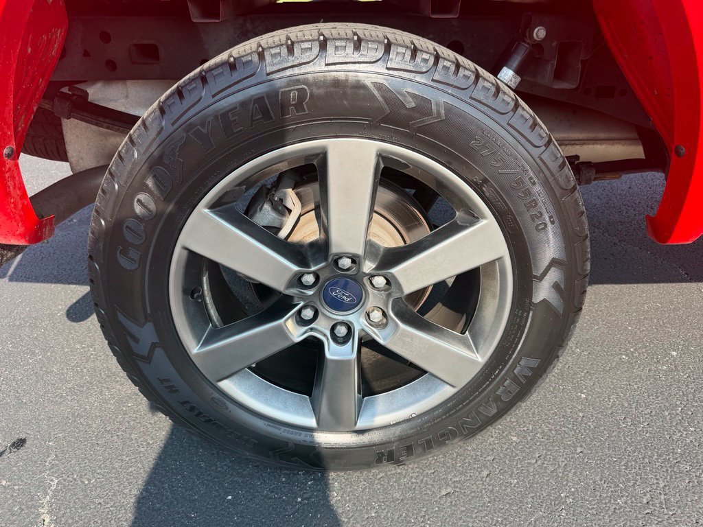 Used 2017 Ford F150 Lariat w/ Equipment Group 502A Luxury AWD/4WD image 11