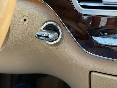 Used 2009 Mercedes-Benz S 550 4MATIC image 28