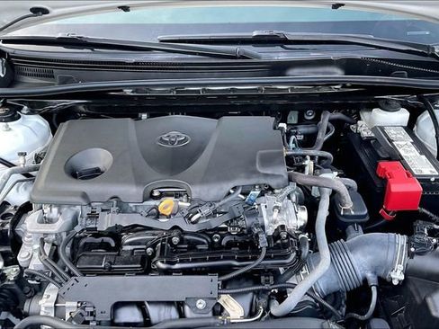 Used 2024 Toyota Camry SE FWD image 10