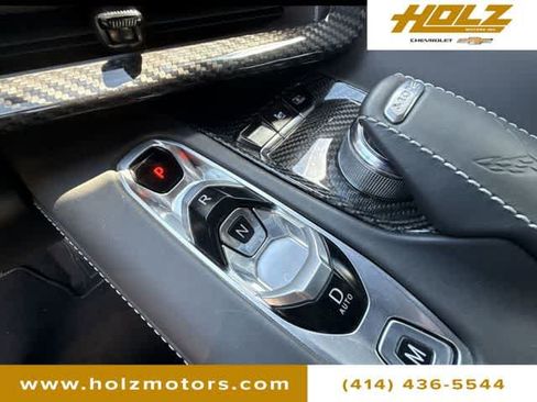 Used 2022 Chevrolet Corvette Stingray Premium Cpe w/ Z51 Performance Package RWD image 17
