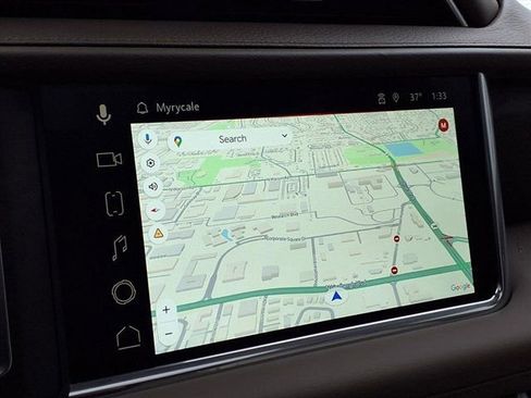 Used 2024 GMC Yukon Denali w/ Denali Reserve Package image 10