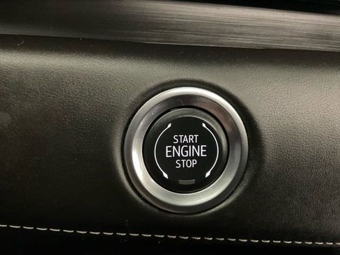 Used 2024 Cadillac Escalade ESV V w/ LPO, ONYX Package image 20