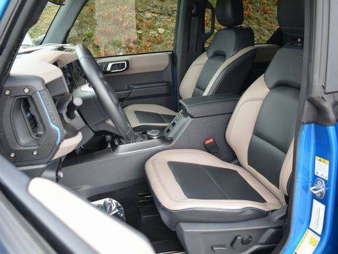 Used 2024 Ford Bronco Wildtrak image 8