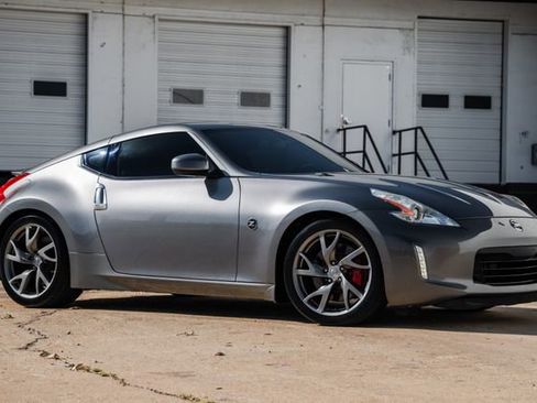 Used 2014 Nissan 370Z Coupe w/ Sport Package image 29