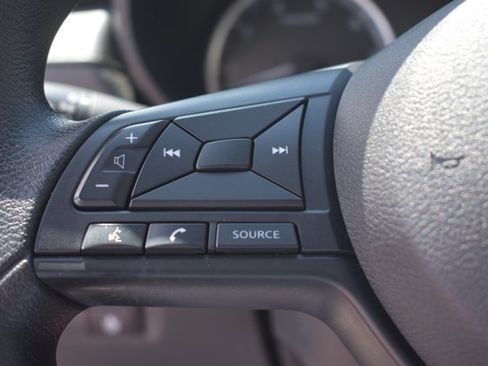 Used 2025 Nissan Versa S FWD image 18