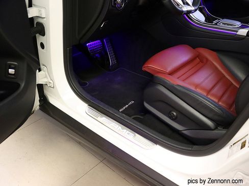 Used 2022 Mercedes-Benz GLC 43 AMG AMG GLC 43 image 29