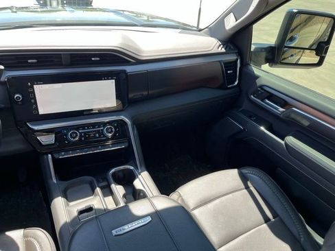 Used 2024 GMC Sierra 2500 Denali w/ Denali Reserve Package image 15