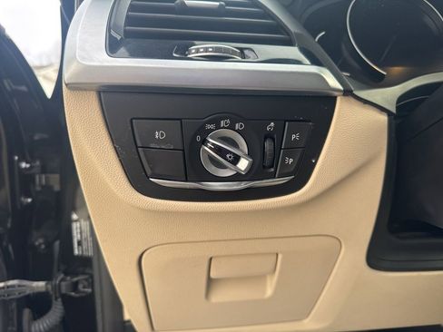 Used 2021 BMW X3 xDrive30i w/ Convenience Package image 16