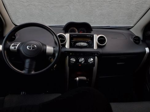 Used 2006 Scion xA FWD image 8