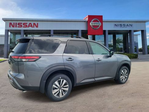 New 2026 Nissan Pathfinder SL FWD image 2