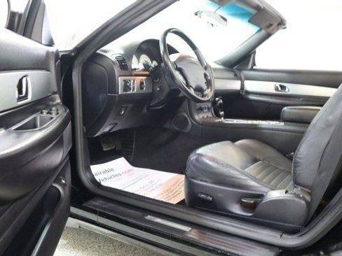Used 2003 Ford Thunderbird image 9