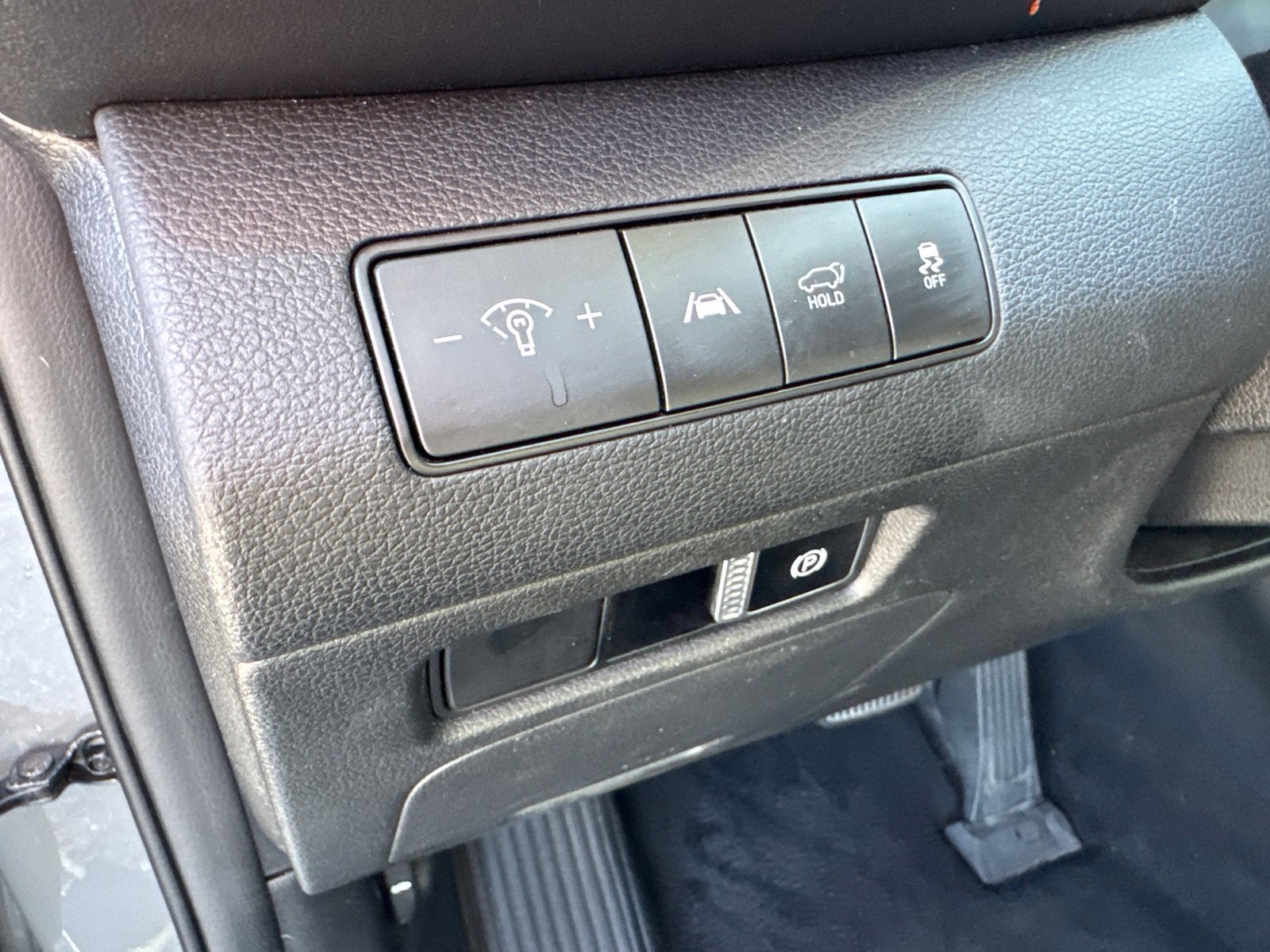 Used 2023 Hyundai Santa Fe SEL FWD image 18