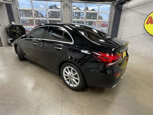 Used 2022 Mercedes-Benz A 220 image 3