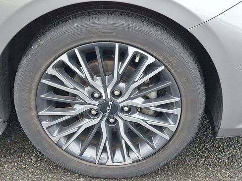 Used 2023 Kia Forte GT-Line w/ GT-Line Premium Package image 9