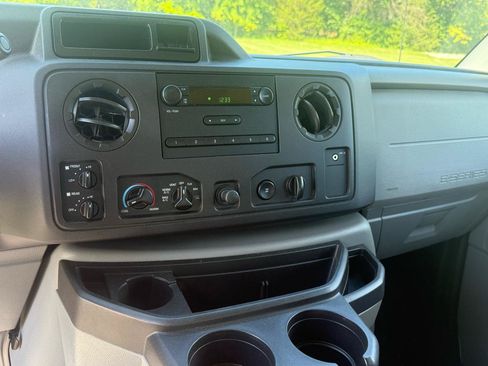 Used 2012 Ford E-250 and Econoline 250 w/ PWR Group RWD image 28