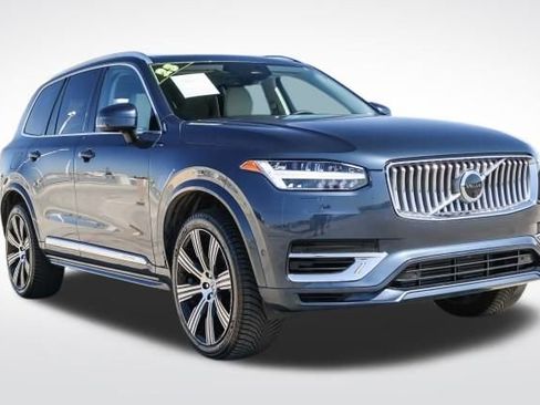 Used 2023 Volvo XC90 T8 Plus w/ Protection Package Premier image 3
