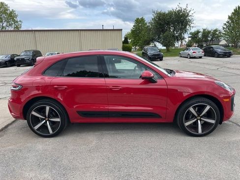 Used 2025 Porsche Macan S AWD/4WD image 3