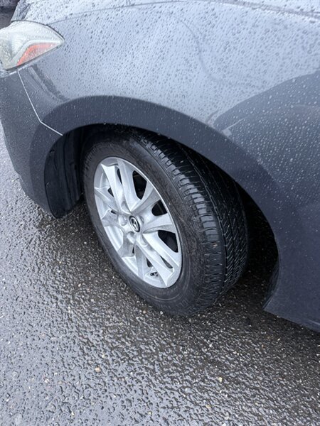 Used 2014 MAZDA MAZDA3 i Touring FWD image 22