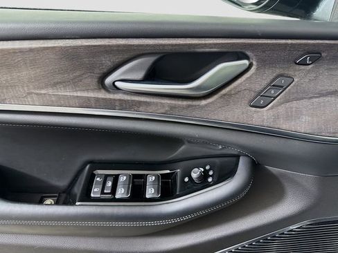 Used 2022 Jeep Grand Cherokee L Overland w/ Luxury Tech Group IV image 18