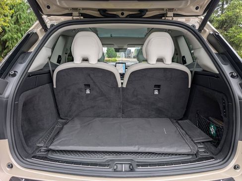 Used 2025 Volvo EX90 Ultra AWD/4WD image 15