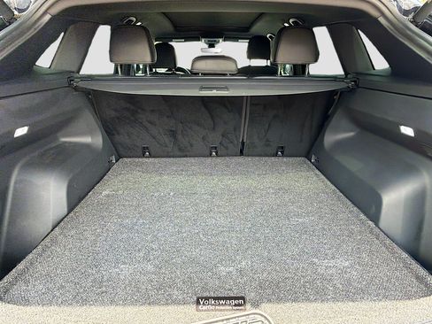 Used 2024 Volkswagen Atlas Cross Sport SE w/ Panoramic Sunroof Package AWD/4WD image 12