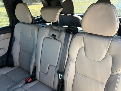 New 2026 Volvo XC90 B6 Ultra w/ Lounge Package image 25