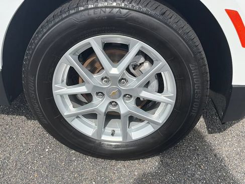 Used 2024 Chevrolet Equinox LT w/ LPO, Floor Liner Package AWD/4WD image 11