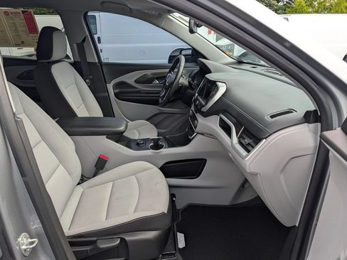 Used 2024 GMC Terrain SLE w/ Fleet Convenience Package FWD image 13