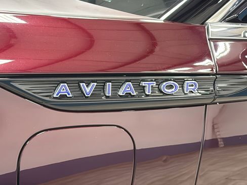 Used 2022 Lincoln Aviator Grand Touring AWD/4WD image 44