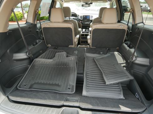 Used 2016 Honda Pilot Elite image 18