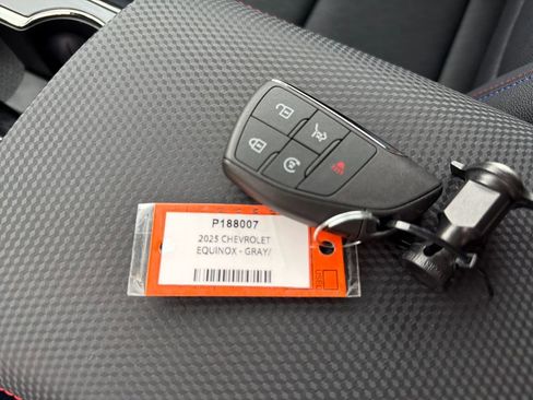 Used 2025 Chevrolet Equinox RS w/ Safety and Technology Package image 29