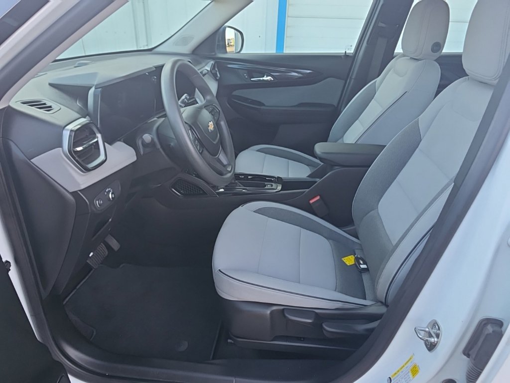 Used 2024 Chevrolet TrailBlazer LS FWD image 20